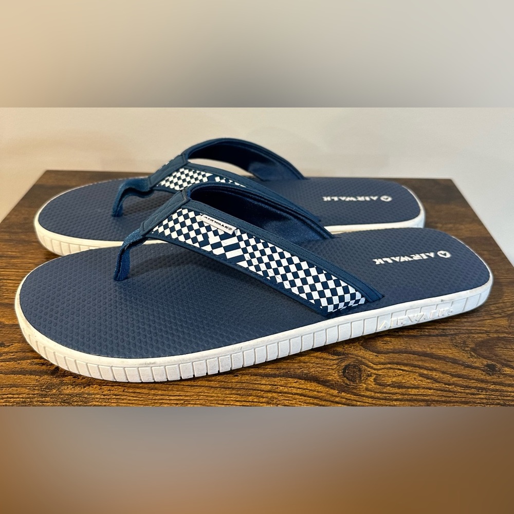 Airwalk Men’s Deck Blue Multi Flip Flops NWT Size 8